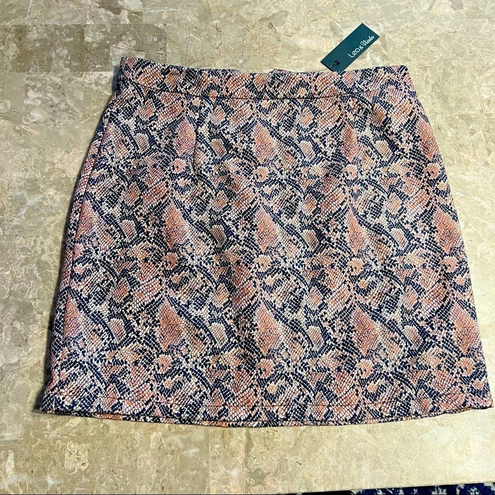 NWT Lea & Viola Pink and Black Snakeskin size small mini skirt 100% polyester